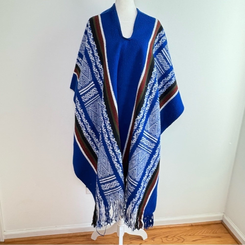 100% Alpaca Wool Poncho Cape Made in Ecuador - Picture 10 of 16